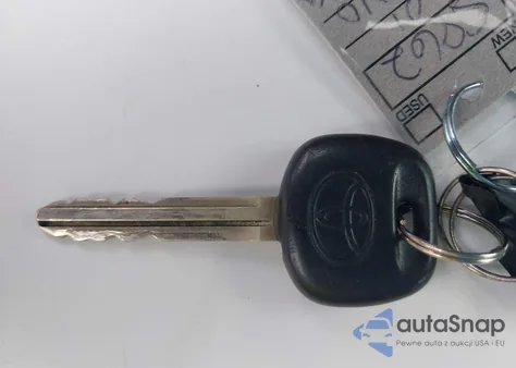 2001 Toyota Sequoia Sr5 V8 from USA, damaged, VIN 5TDZT34AX1S023366